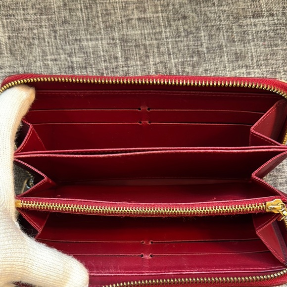 Authentic Louis Vuitton Monogram Vernis Red Patent Leather Wallet - Picture 7 of 10